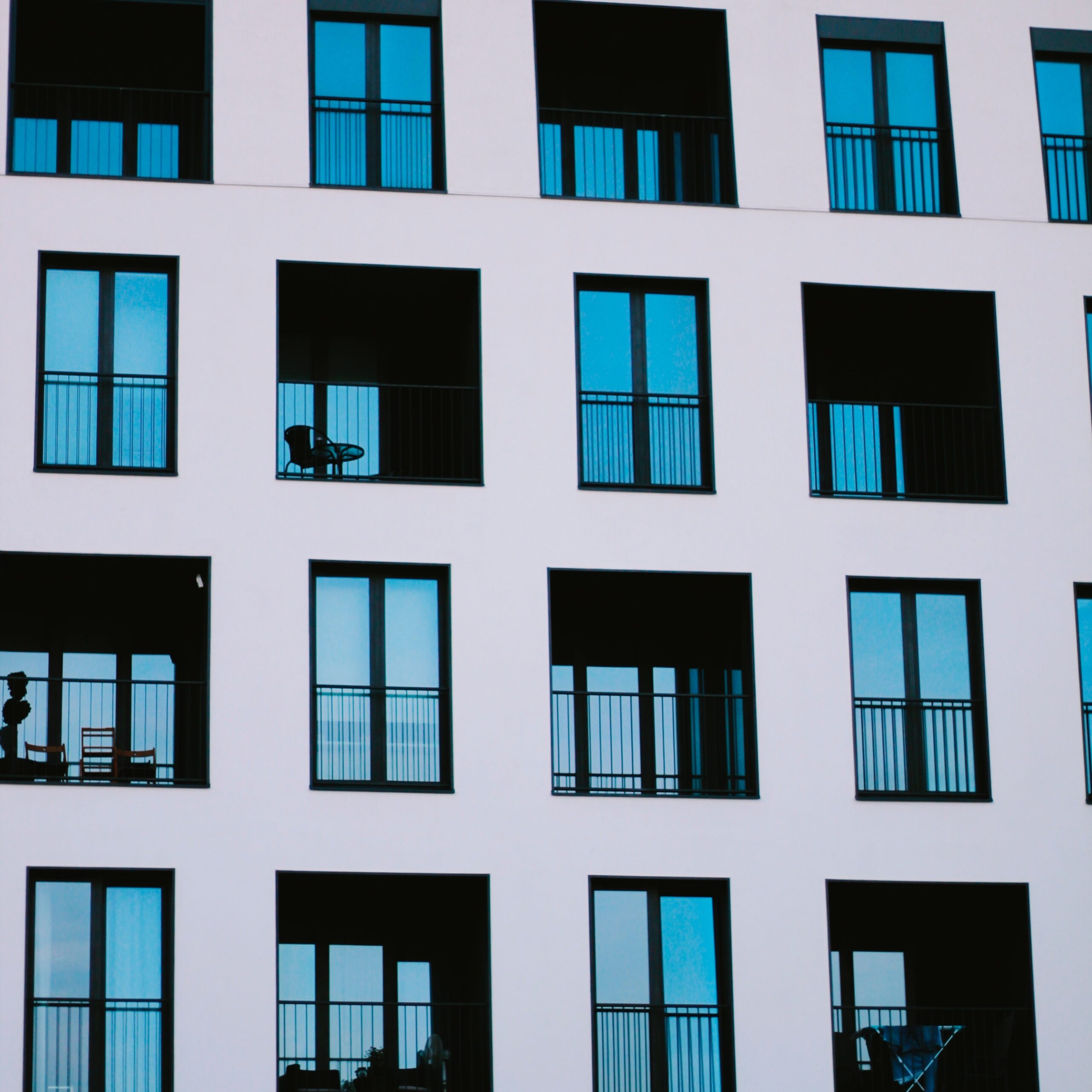 anton-vietrov-Akta6HWj1DU-unsplash